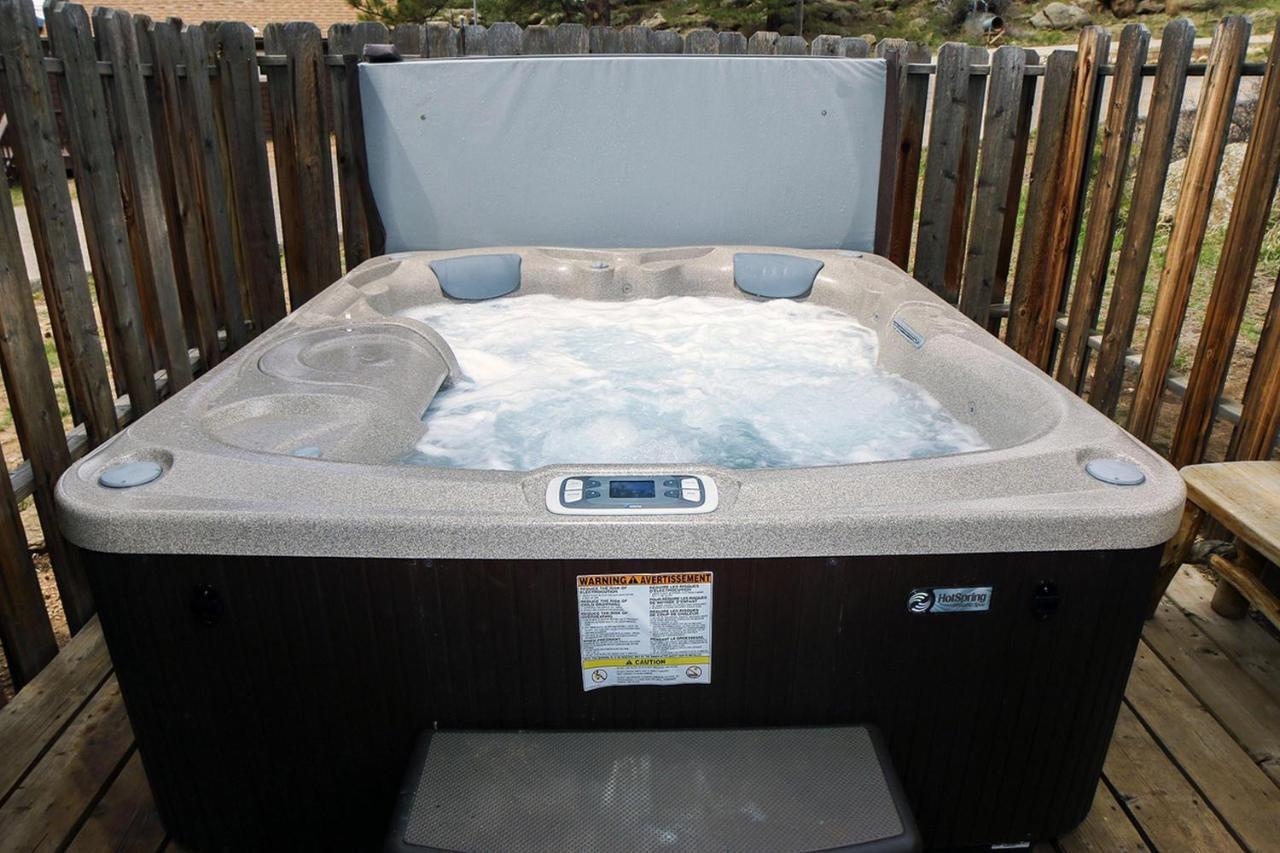 Lazy R Cottages With Hot Tubs By Rocky Mountain Resorts Естес Парк Стая снимка